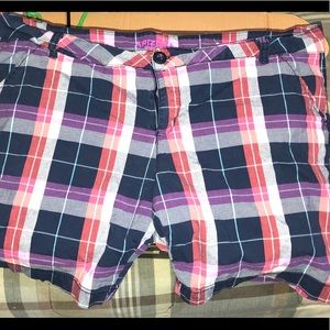 Women’s Bermuda Shorts
